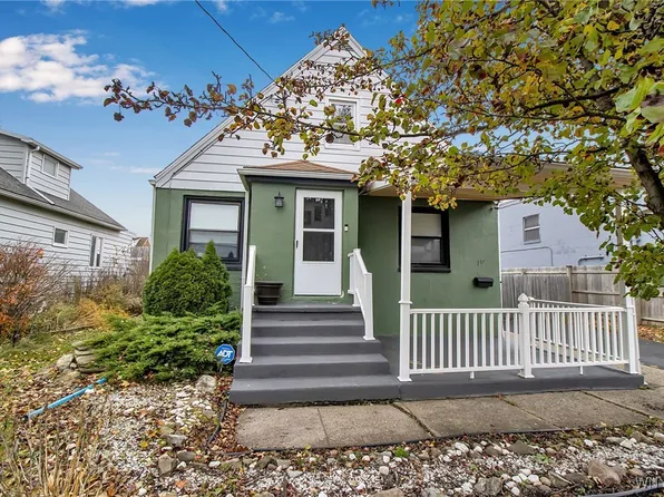 19 Crestwood Pl, Buffalo, NY 14225