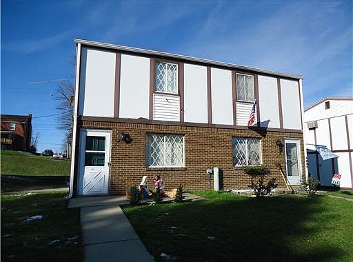 2nd image of 1215-17 Sumac Way