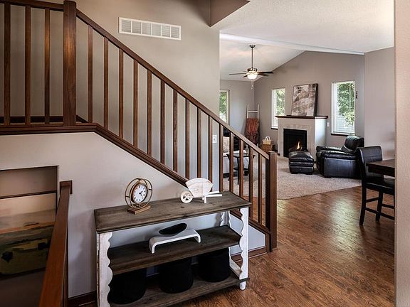 2nd image of 304 Tanager Rd