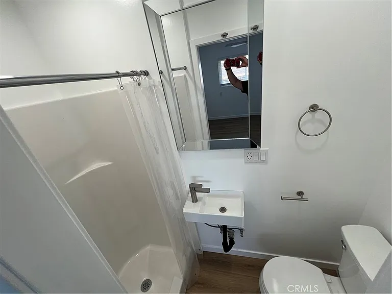 1541 N Hope Ave — Photo 9