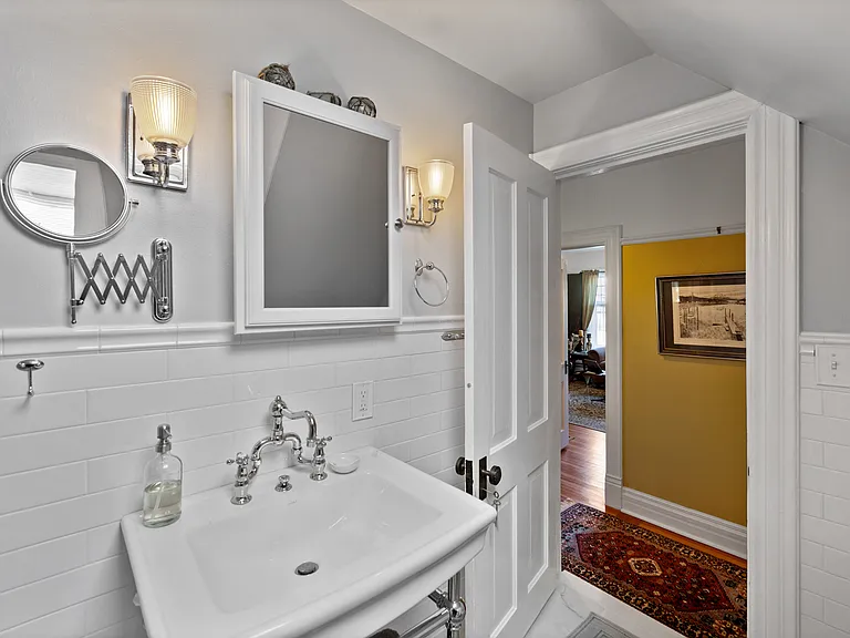 _ Bathroom
_ Standup shower
_ Skylight