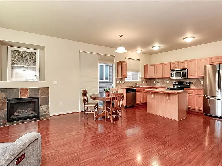 1626 Craig Rd SE — Photo 8