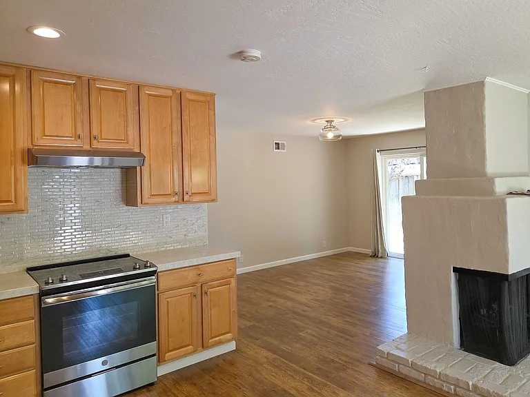 965 Blossom Hill Rd — Photo 15