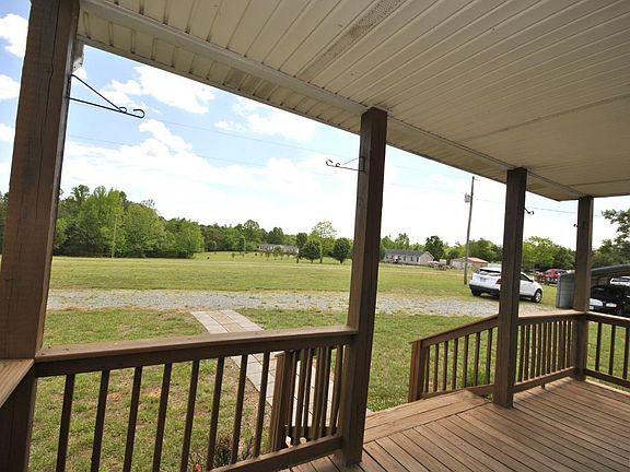 3rd image of 2453 Easome Rd