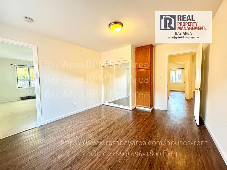 1087 Embarcadero Rd — Photo 12