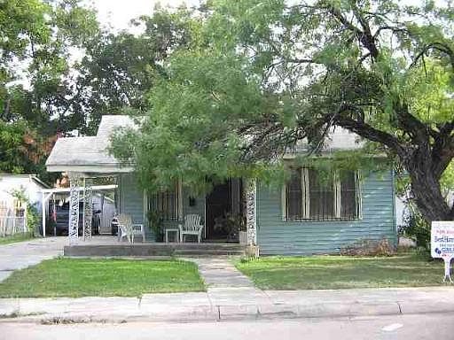 1st image of 1006 LEE HALL ST