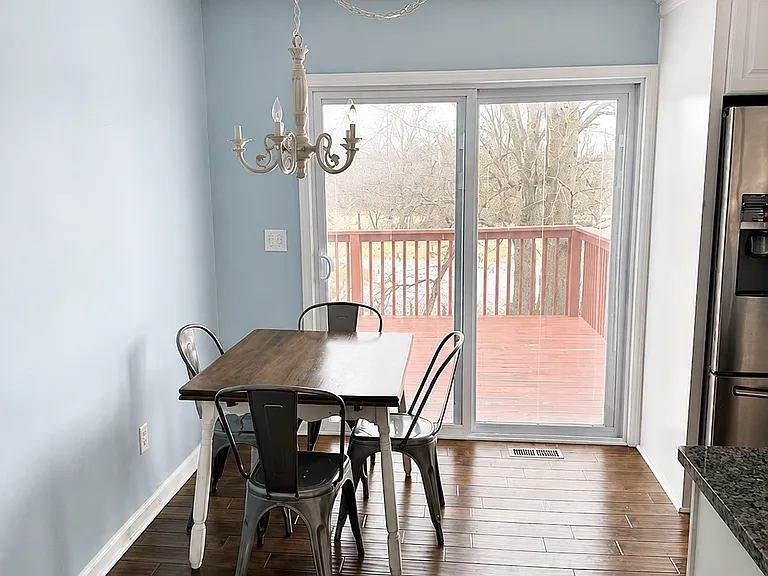 515 Hoffman Dr #2 — Photo 6