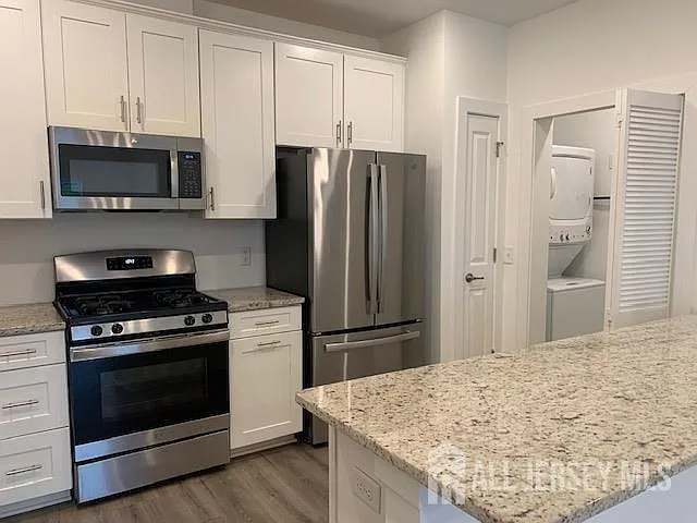 1025 Vanderbergh Blvd — Photo 2
