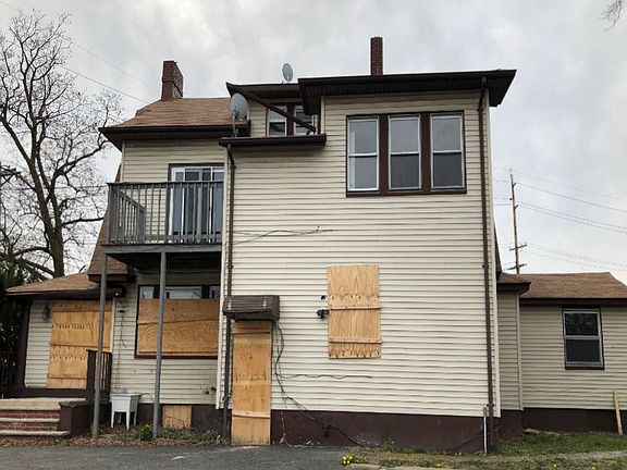 4th image of 201 Vreeland Ave