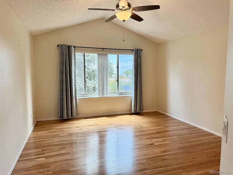 5922 Instone Cir — Photo 7