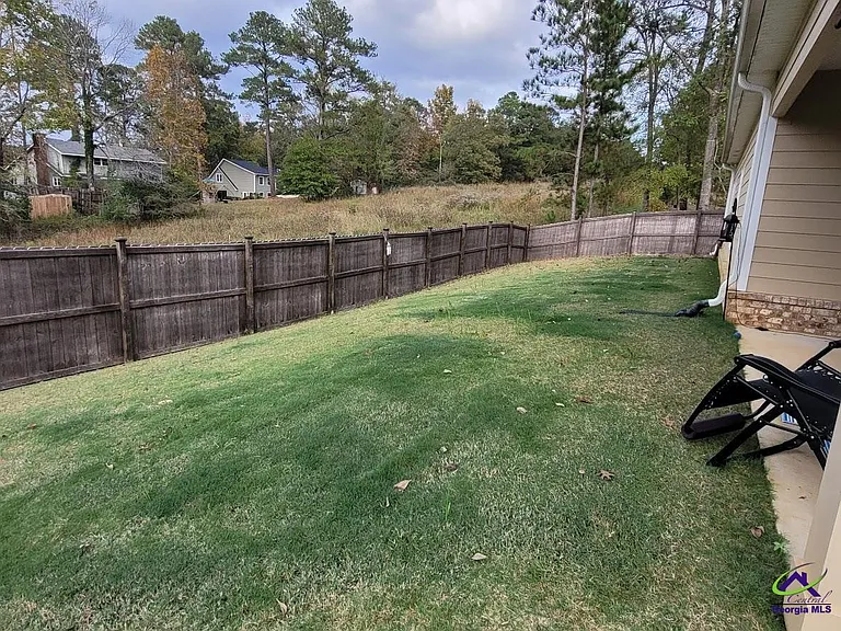 556 Shady Greens Dr — Photo 30