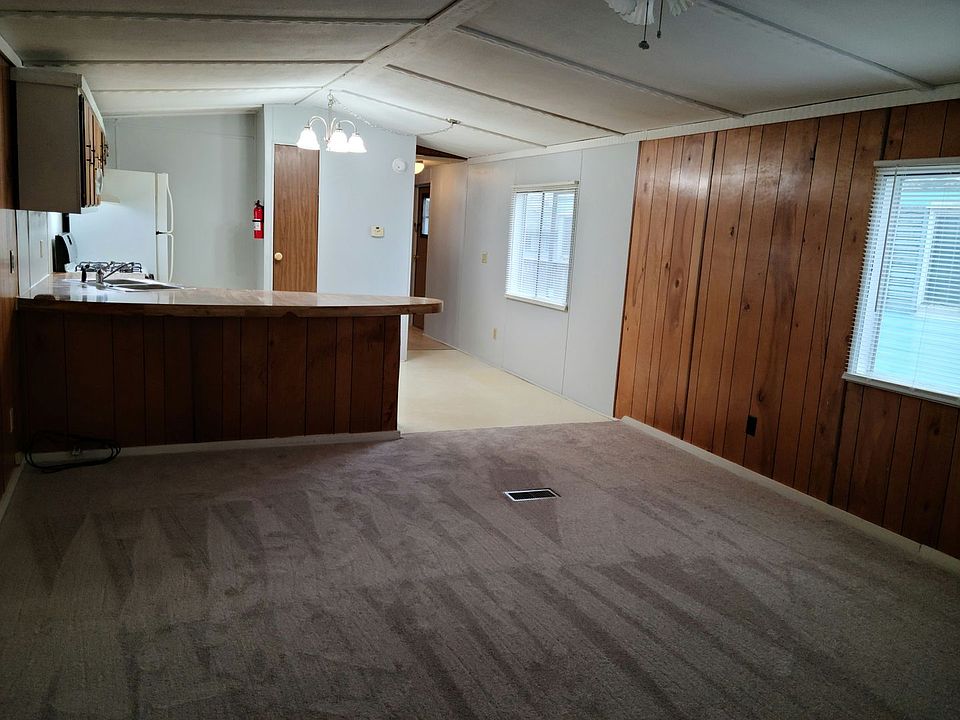 3098M63 Hagar Ter Benton Harbor, MI, 49022 Apartments for Rent Zillow