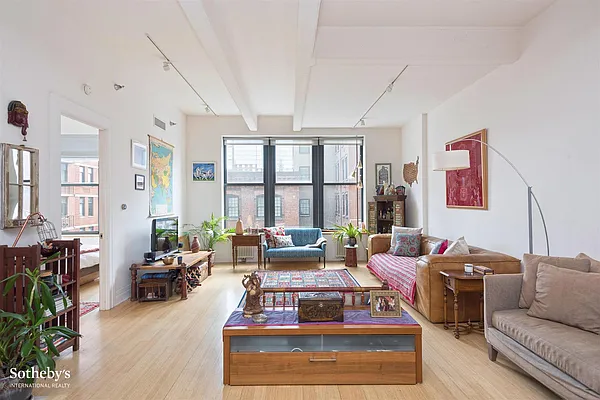 Sold by Sotheby's International Realty | media 2