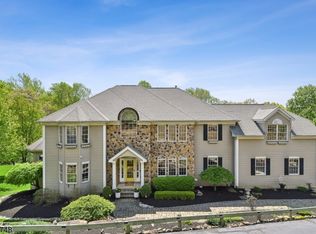 27 Roc Etam Rd, Randolph, NJ 07869
