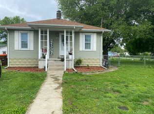 203 W Boyd St, Taylorville, IL 62568