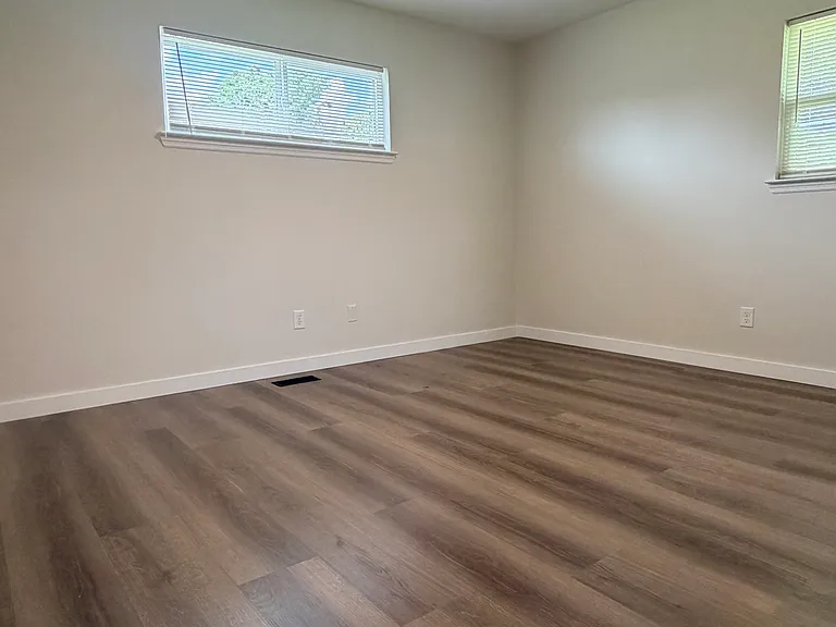 1233 Radmoor Dr — Photo 18