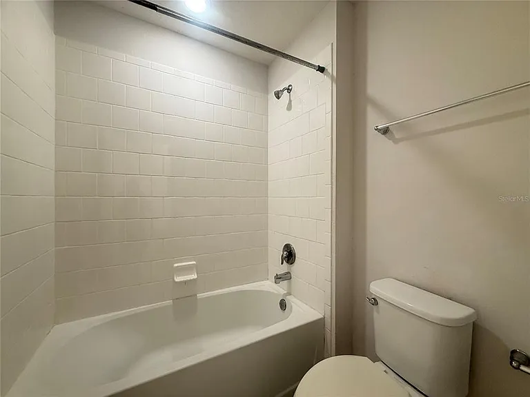 423 Kestrel Dr — Photo 17