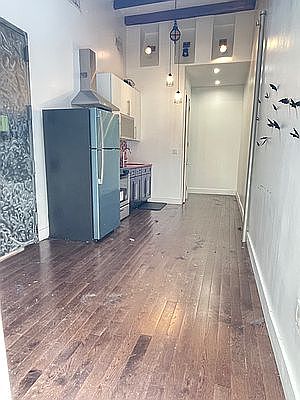 3rd image of 179 Russell St APT 2R