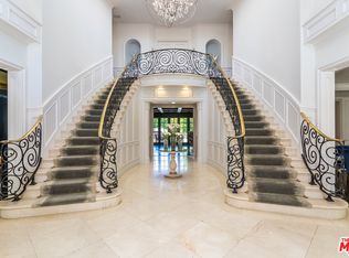 808 N Alpine Dr, Beverly Hills, CA 90210
