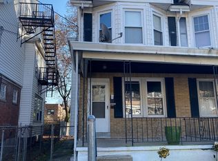 32 N Dean Ave, Trenton, NJ 08618