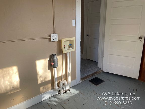 5th image of 1439 Cypress St