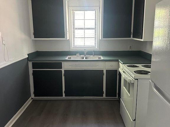 4th image of 3115 Chicago Ave