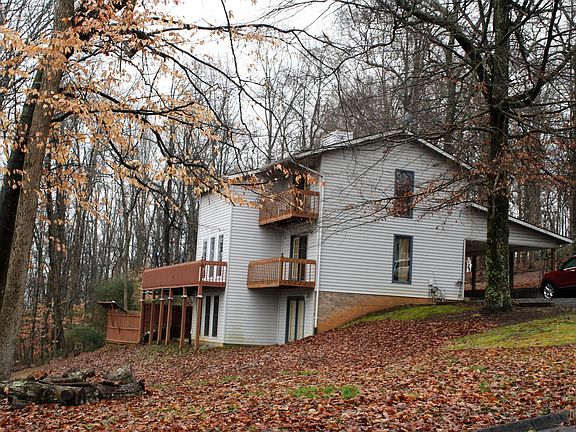 4th image of 135 Regency Dr