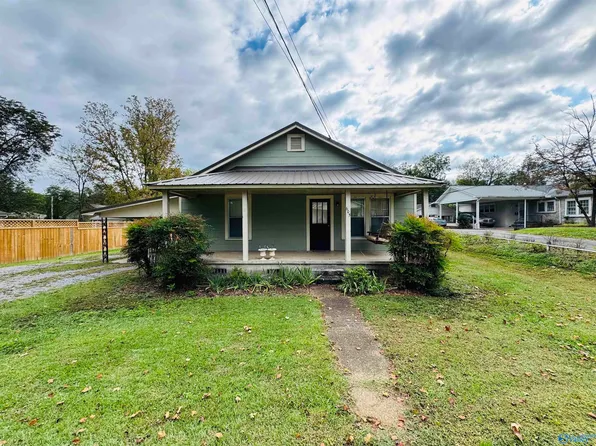 605 S Cedar Hill Dr, Scottsboro, AL 35768