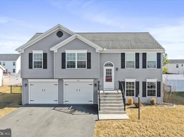 82 Bishop Ave, Inwood, WV 25428