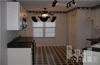 4th image of 512 N Colony Circle