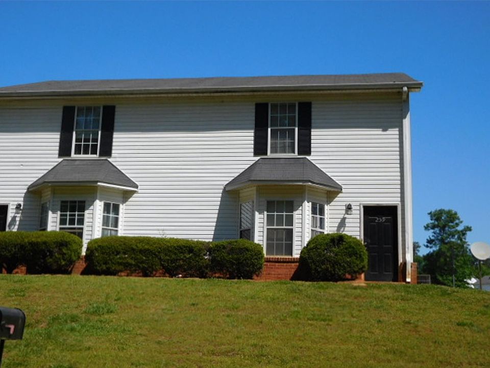 1st image of 259 Westchester Cir #1