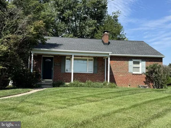1605 Lime Valley Rd, Strasburg, PA 17579