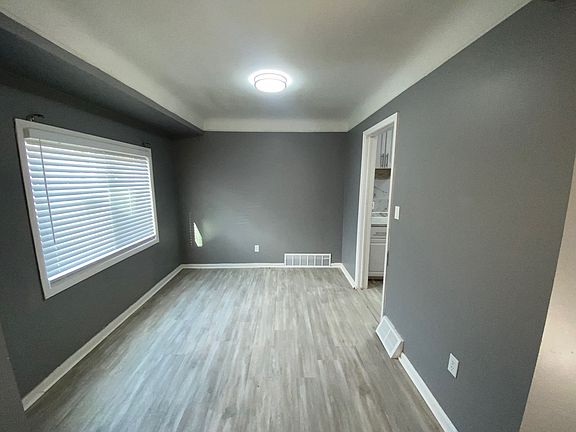 2nd image of 19480 Huntington Rd