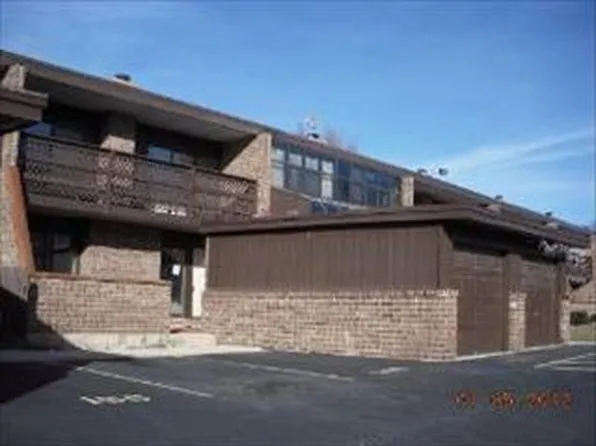 1412 Kenneth Cir, Elgin, IL 60120