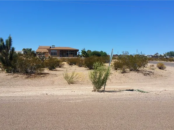 360 E Iceberg Canyon Dr, Meadview, AZ 86444