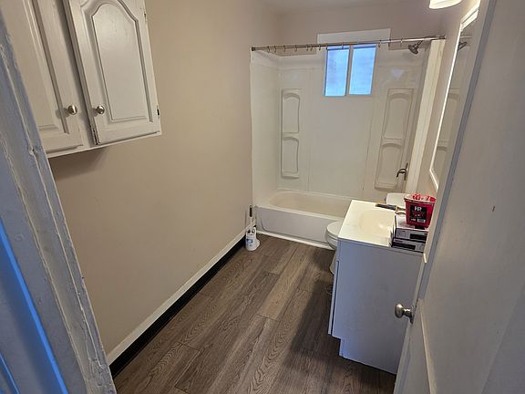 2nd image of 457 E 8th St #2