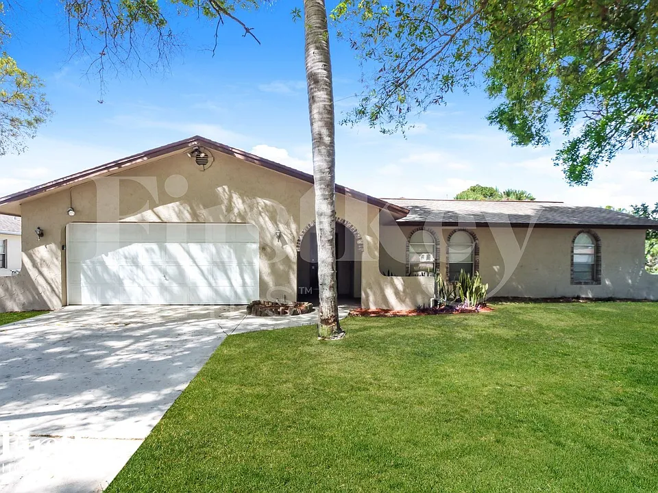 2250 Fallon Blvd NE