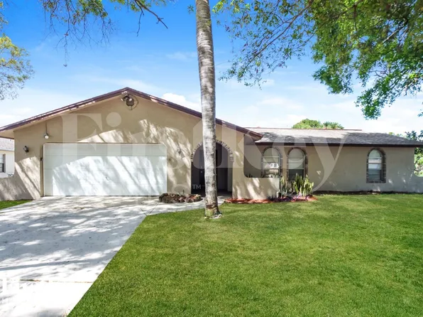 2250 Fallon Blvd NE, Palm Bay, FL 32907