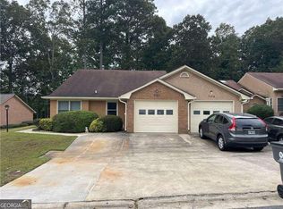 7141 Woodridge Ln, Union City, GA 30291
