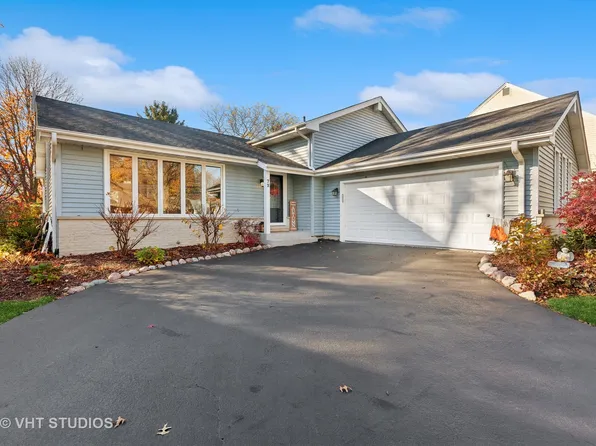 72 Drendel Ln, Naperville, IL 60565