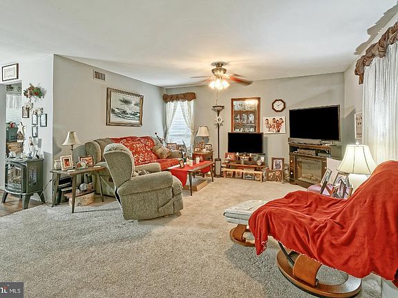 5th image of 105 Buckingham Dr