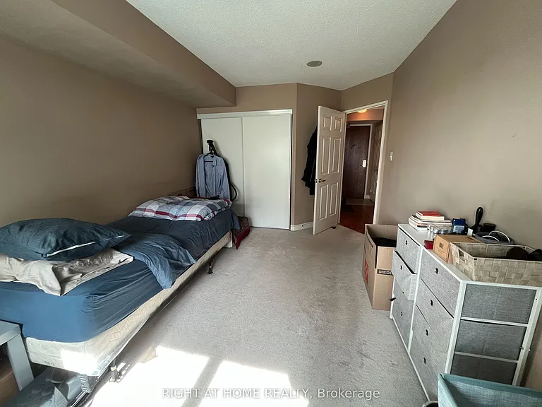 156 Enfield Pl #906 — Photo 12