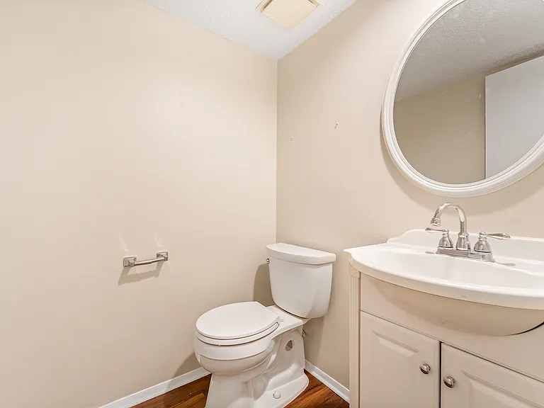 331 Greencastle Dr — Photo 19