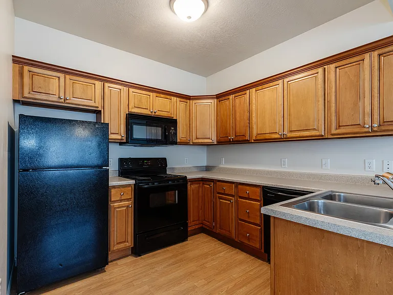 484 W 1490 N #102 — Photo 2