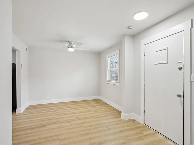 Chateau Apartments - Newly Renovated 1, 2 & 3-Bedrooms at 24th & Hillsboro Village — Photo 43