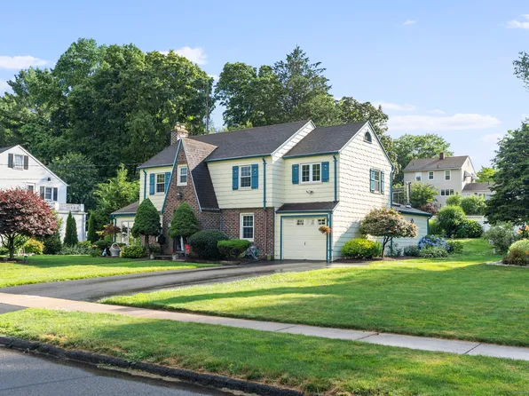 35 Grandview Terrace, Wethersfield, CT 06109