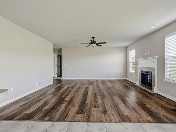 4th image of 5735 Abercorn Dr