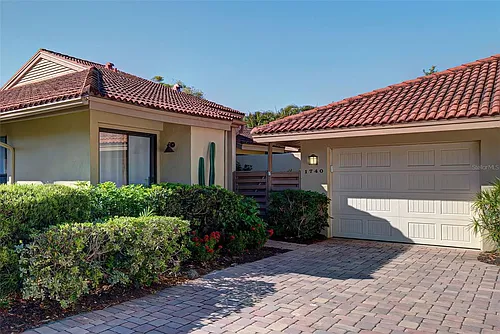 1740 Landings Blvd #39 Photo 1