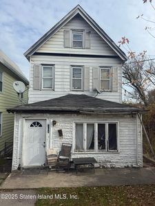221 South Ave, Staten Island, NY, 10303
