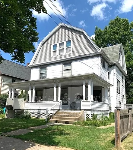 191 Rhodes Ave #4 Photo 1